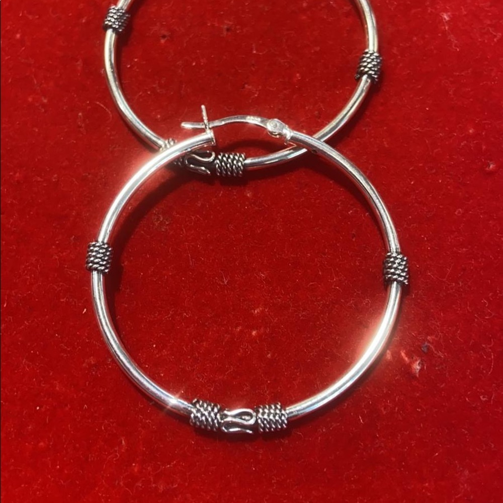 Women earrings - Picture 3 of 3
